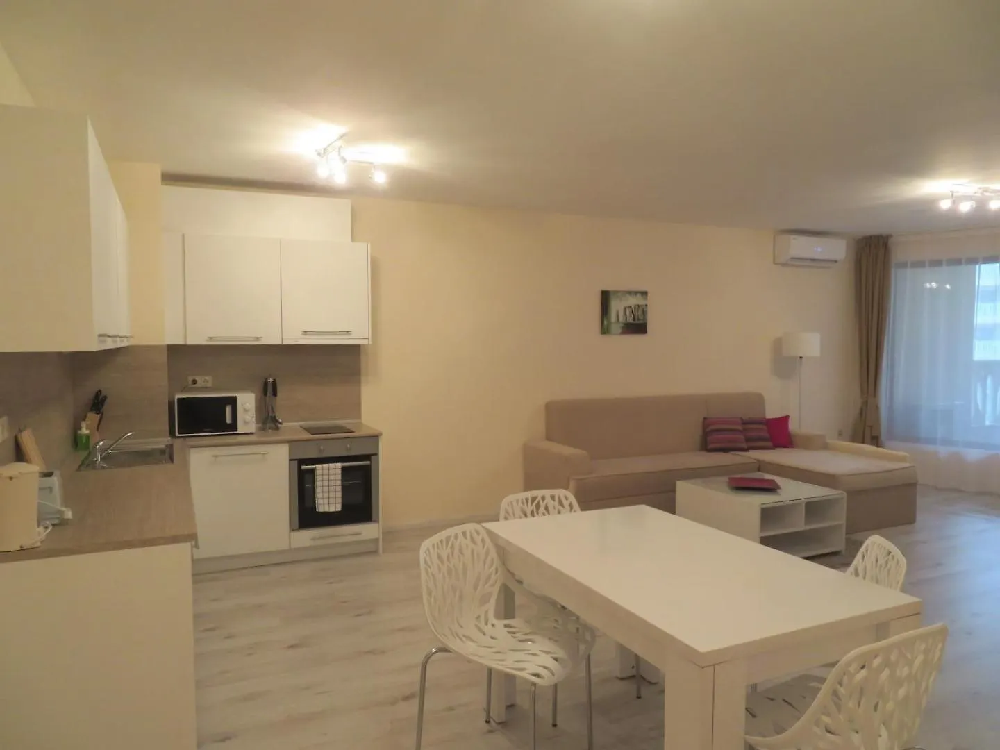 Апартаменти Варна Саут На Плажа - Varna South Apartments On The Beach 0*,